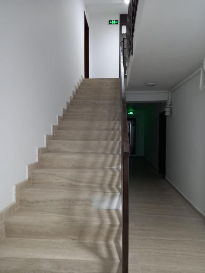 Domus Magistrae Apartment Bukares Bagian luar foto