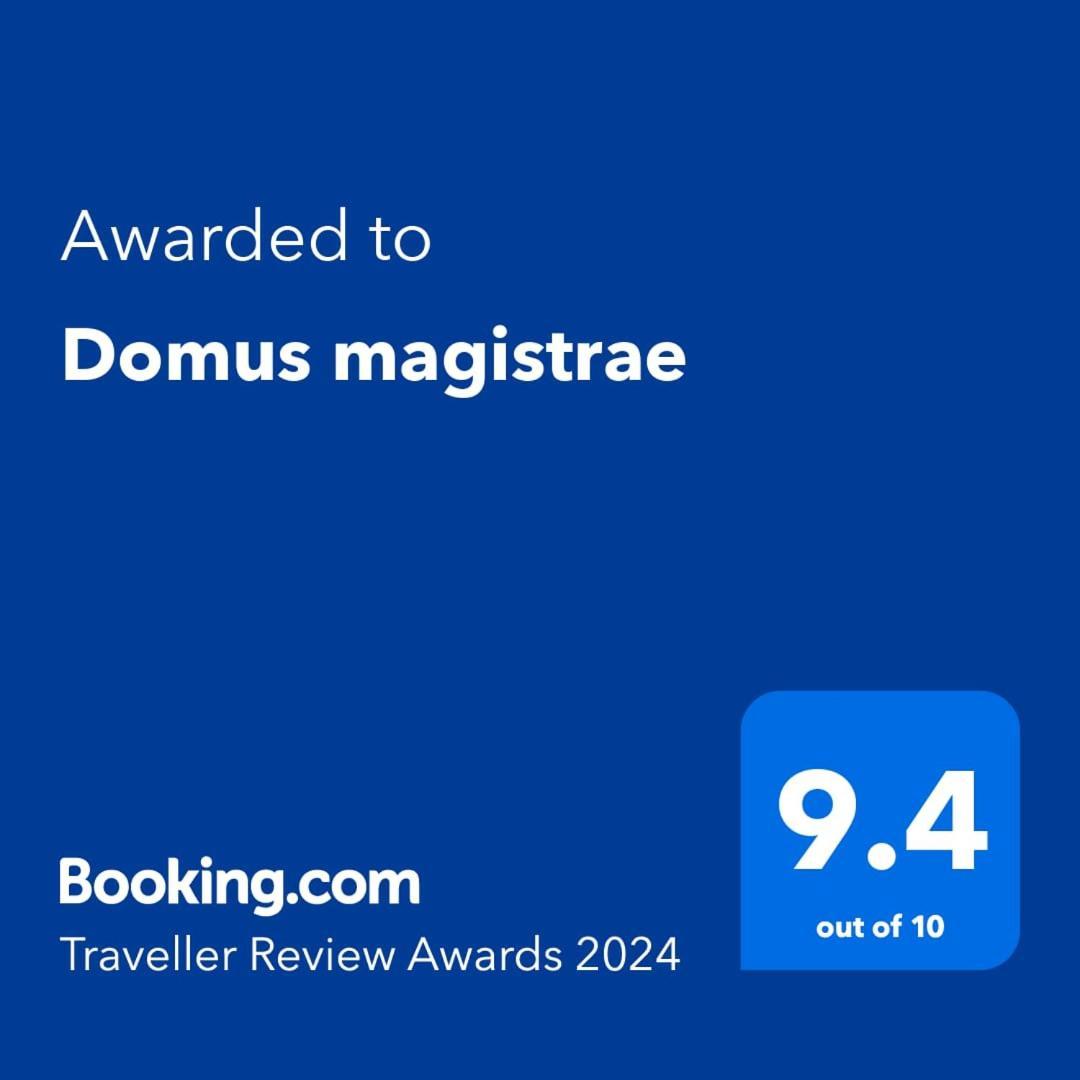 Domus Magistrae Apartment Bukares Bagian luar foto